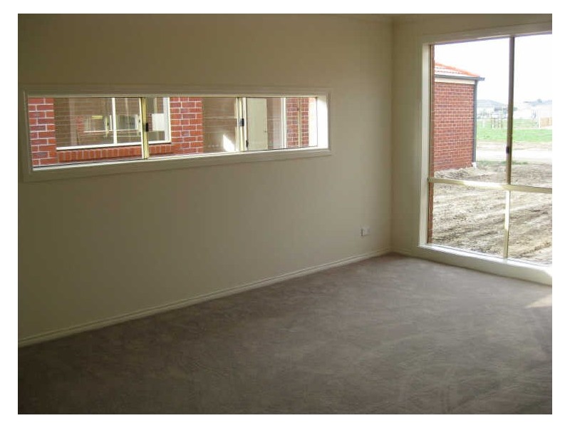 3 McCallum Drive, Cranbourne East VIC 3977