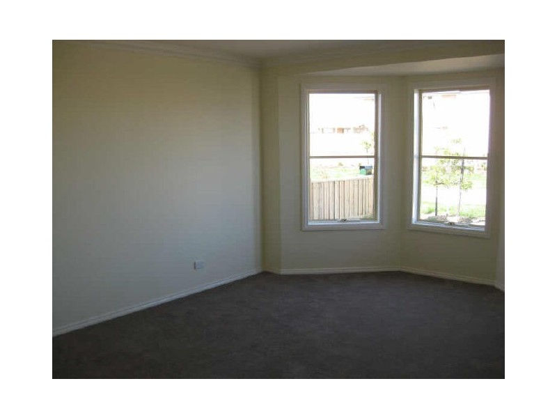 9 Peisley Crescent, Cranbourne VIC 3977