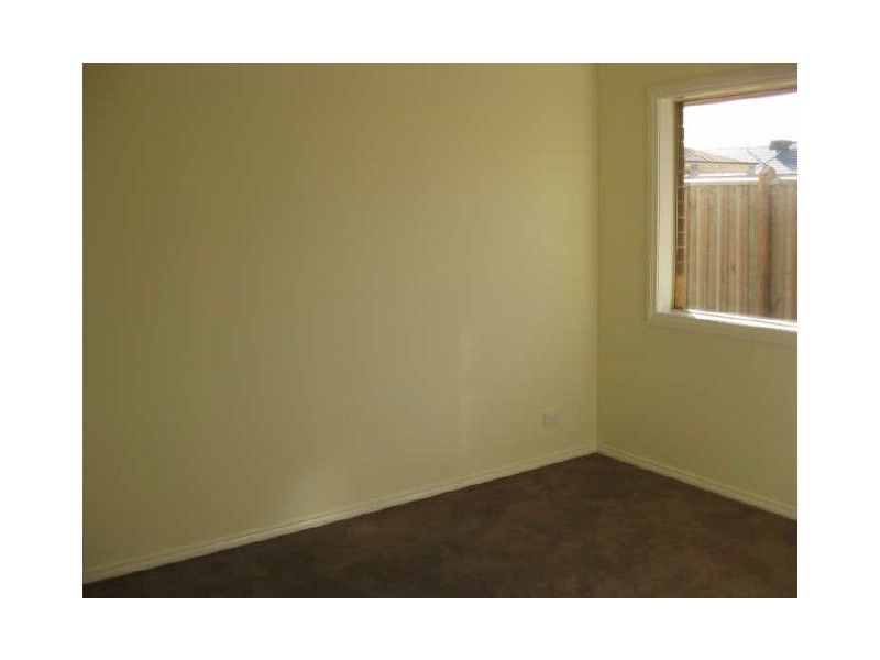 9 Peisley Crescent, Cranbourne VIC 3977