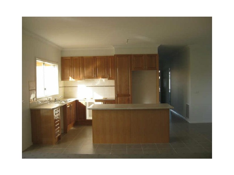 13 Dan Morgan Drive, Cranbourne VIC 3977