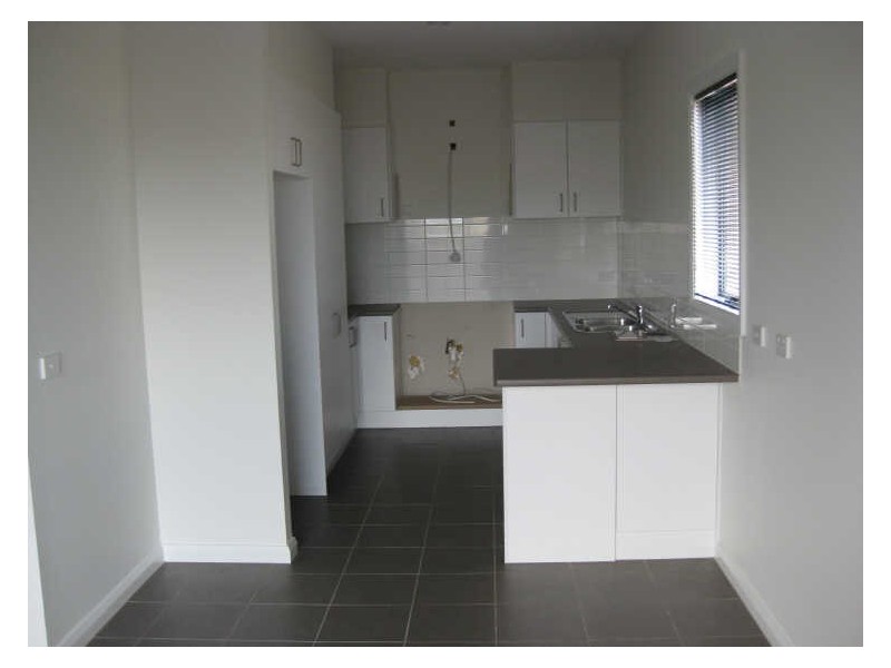 5 Ferndown Drive, Cranbourne VIC 3977