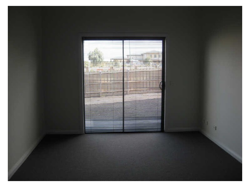 5 Ferndown Drive, Cranbourne VIC 3977