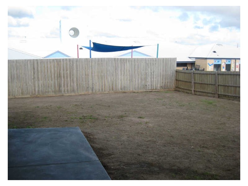 5 Ferndown Drive, Cranbourne VIC 3977