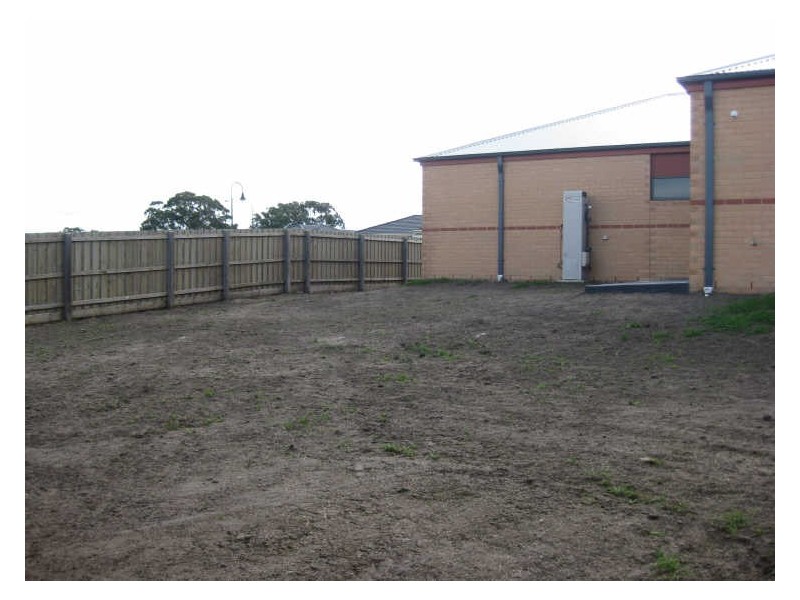 5 Ferndown Drive, Cranbourne VIC 3977