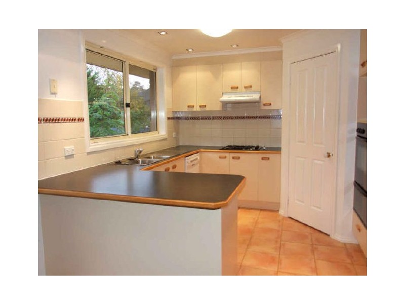 16 Wanderer Court, Berwick VIC 3806