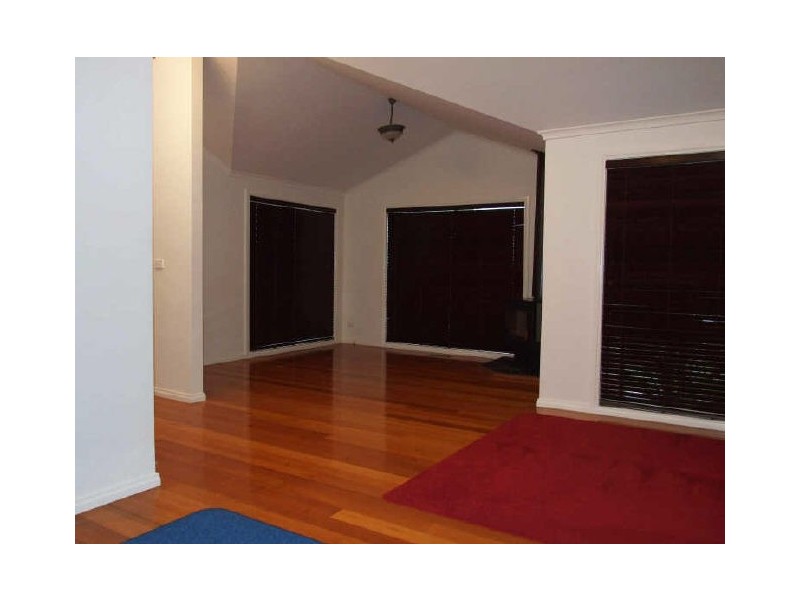 16 Wanderer Court, Berwick VIC 3806