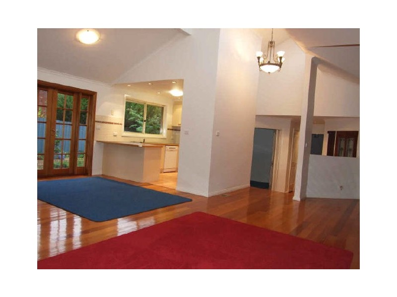 16 Wanderer Court, Berwick VIC 3806