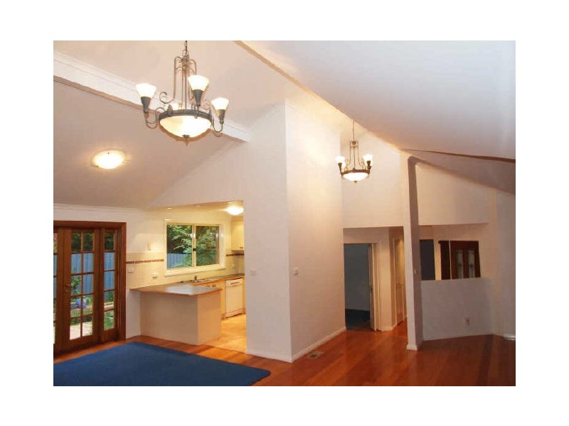 16 Wanderer Court, Berwick VIC 3806