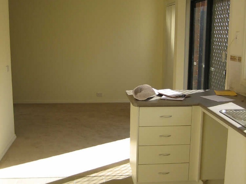 2/16 Daniel Drive,, Langwarrin VIC 3910