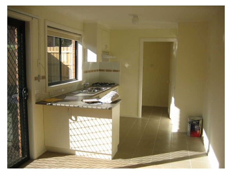 2/16 Daniel Drive,, Langwarrin VIC 3910