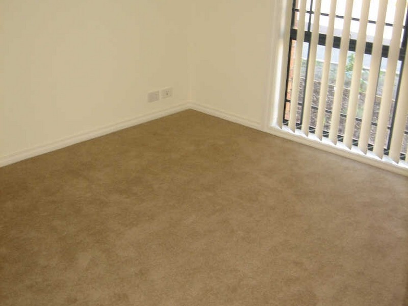 2/16 Daniel Drive,, Langwarrin VIC 3910