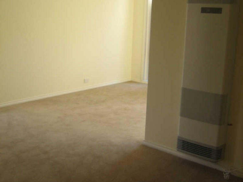 2/16 Daniel Drive,, Langwarrin VIC 3910