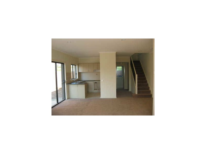 1/10 Mina Court, Carrum Downs VIC 3201