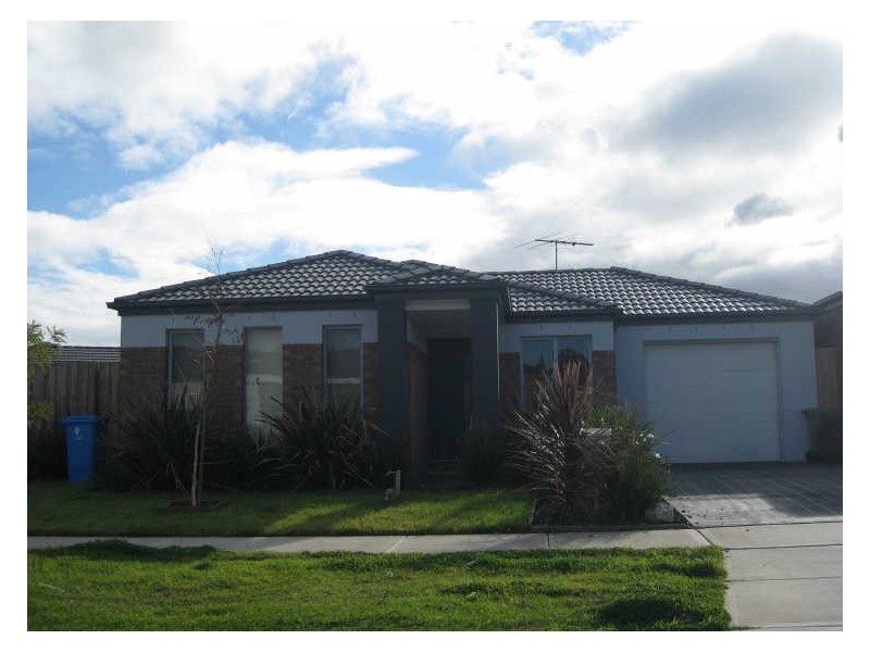 11 Sing Crescent, Berwick VIC 3806