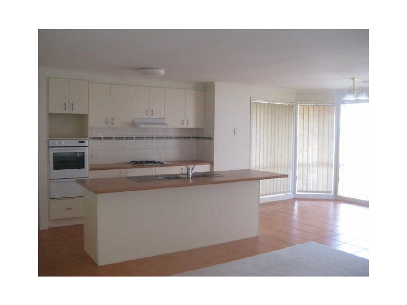 26 Fieldhouse Lane, Berwick VIC 3806