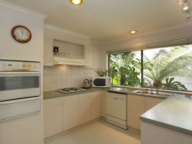 96 Strathaird Drive, Narre Warren South VIC 3805