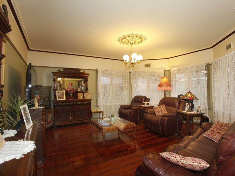 6 Siandra Place, Berwick VIC 3806