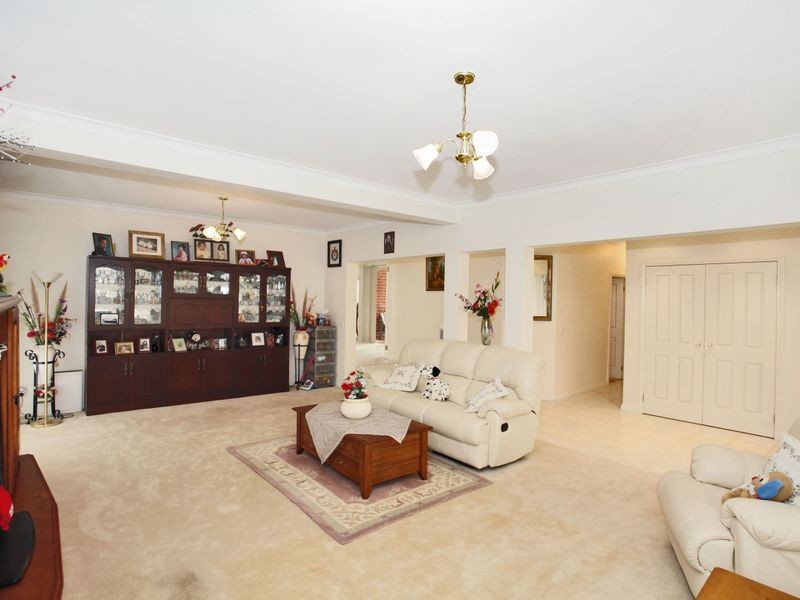 55 Chirnside Road, Berwick VIC 3806