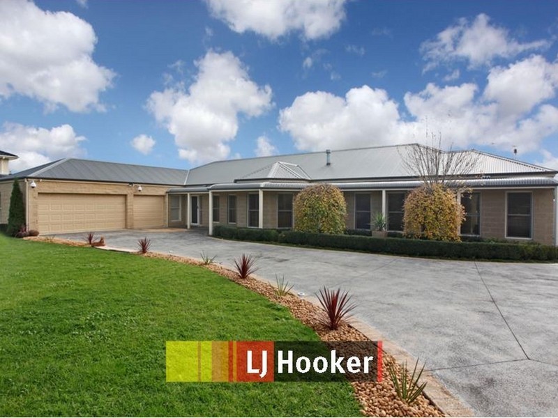 10 Springbank Rise, Narre Warren North VIC 3804