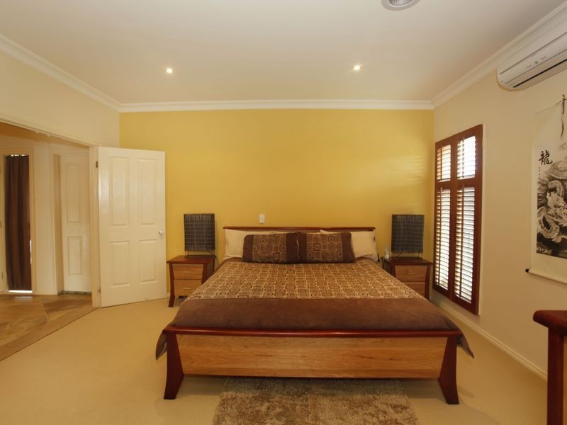 10 Springbank Rise, Narre Warren North VIC 3804