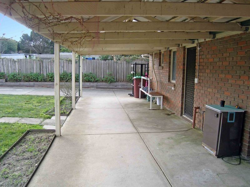 25 Nettle Drive, Hallam VIC 3803