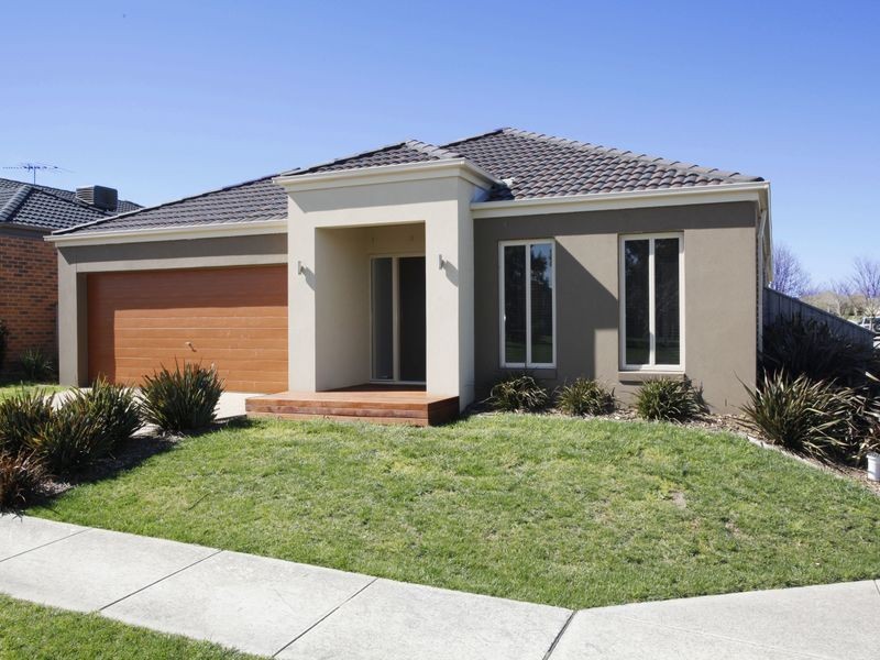 106 Bridgewater Boulevard, Berwick VIC 3806