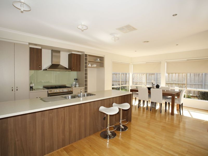 106 Bridgewater Boulevard, Berwick VIC 3806