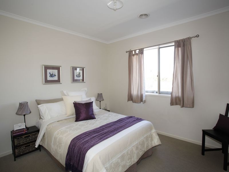 106 Bridgewater Boulevard, Berwick VIC 3806