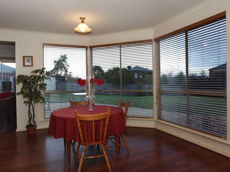 11 Minton Walk, Narre Warren South VIC 3805