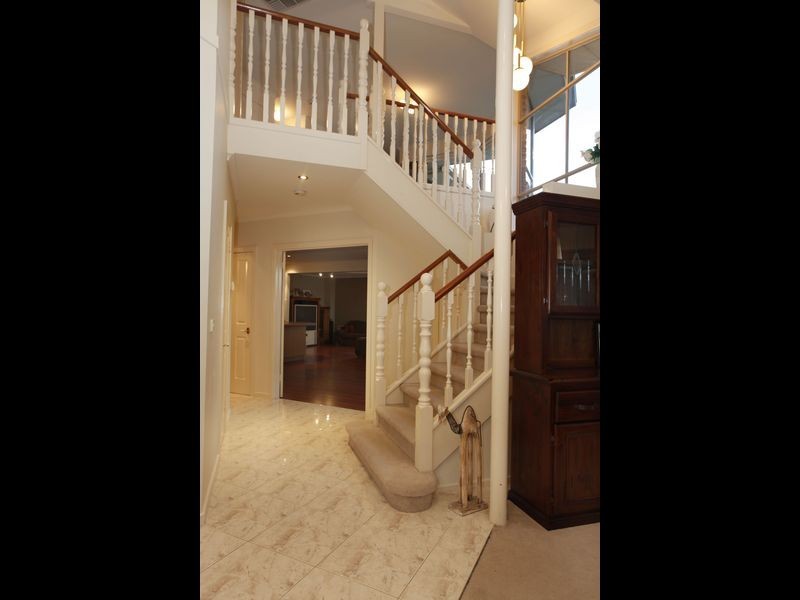 11 Minton Walk, Narre Warren South VIC 3805