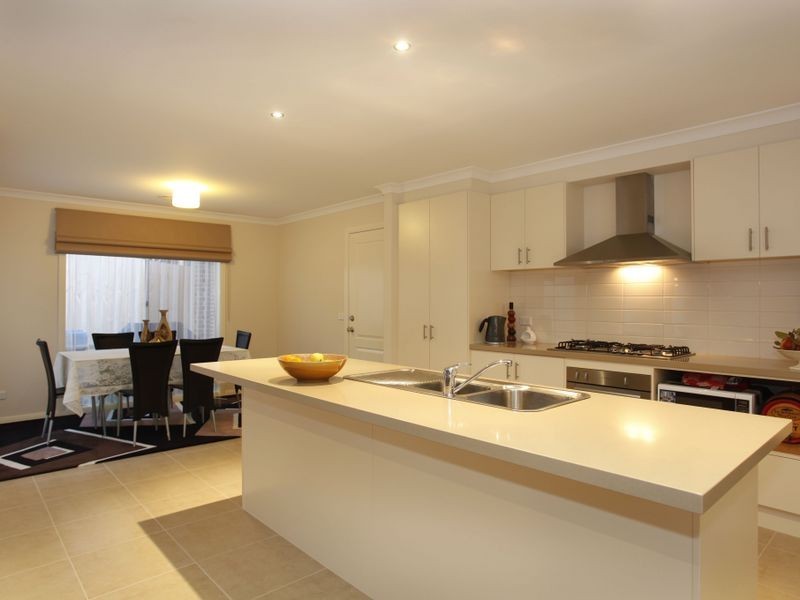 20 Whistler Drive, Berwick VIC 3806