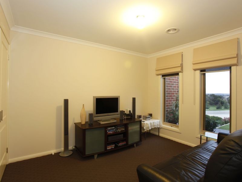 20 Whistler Drive, Berwick VIC 3806