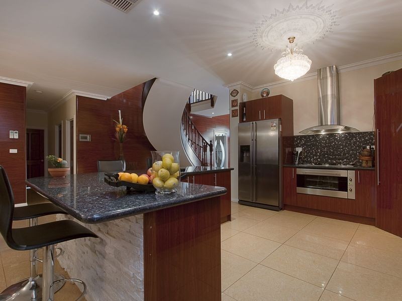 57 Glenview Rise, Berwick VIC 3806