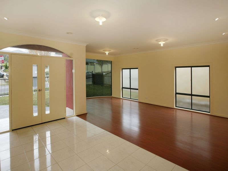 53 Glenview Rise, Berwick VIC 3806