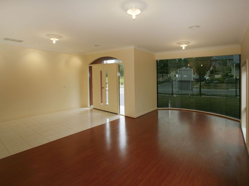 53 Glenview Rise, Berwick VIC 3806