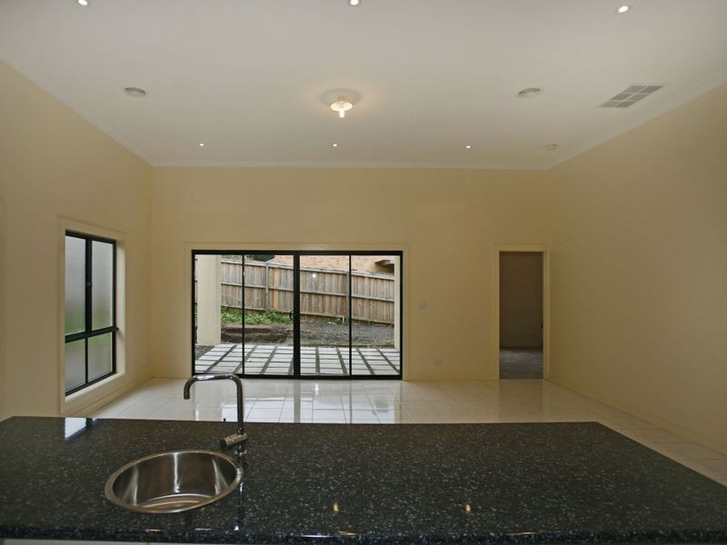 53 Glenview Rise, Berwick VIC 3806