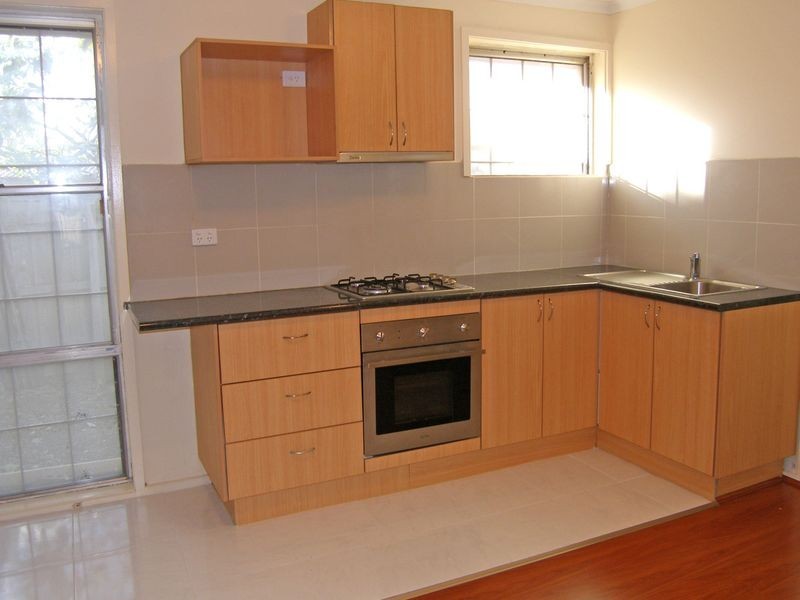 1/21 Hallam Road, Hampton Park VIC 3976