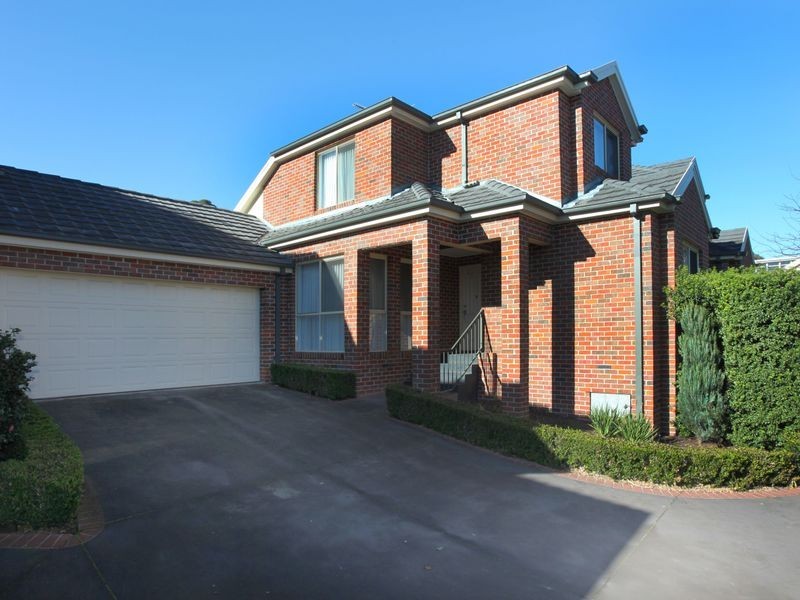 4/17 Gloucester Avenue, Berwick VIC 3806