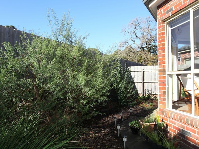 4/17 Gloucester Avenue, Berwick VIC 3806