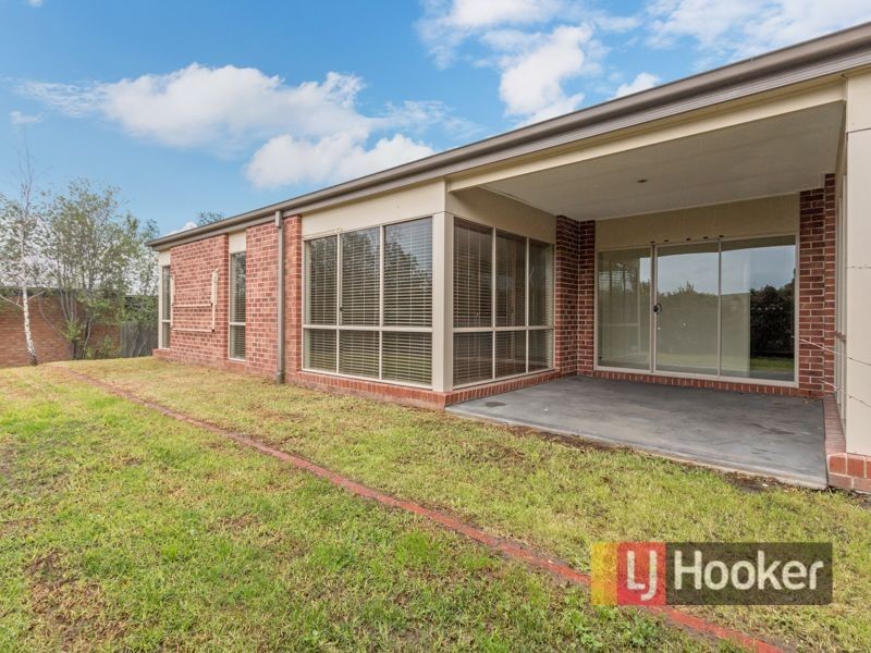 79 Earlsfield Drive, Berwick VIC 3806