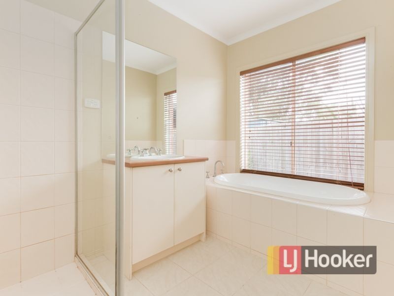 79 Earlsfield Drive, Berwick VIC 3806