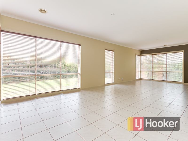 79 Earlsfield Drive, Berwick VIC 3806