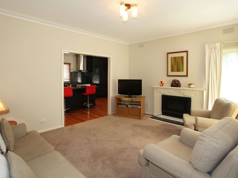 35 Lyall Road, Berwick VIC 3806