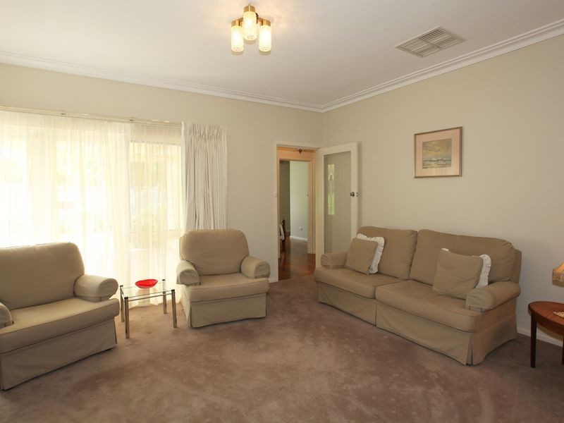 35 Lyall Road, Berwick VIC 3806
