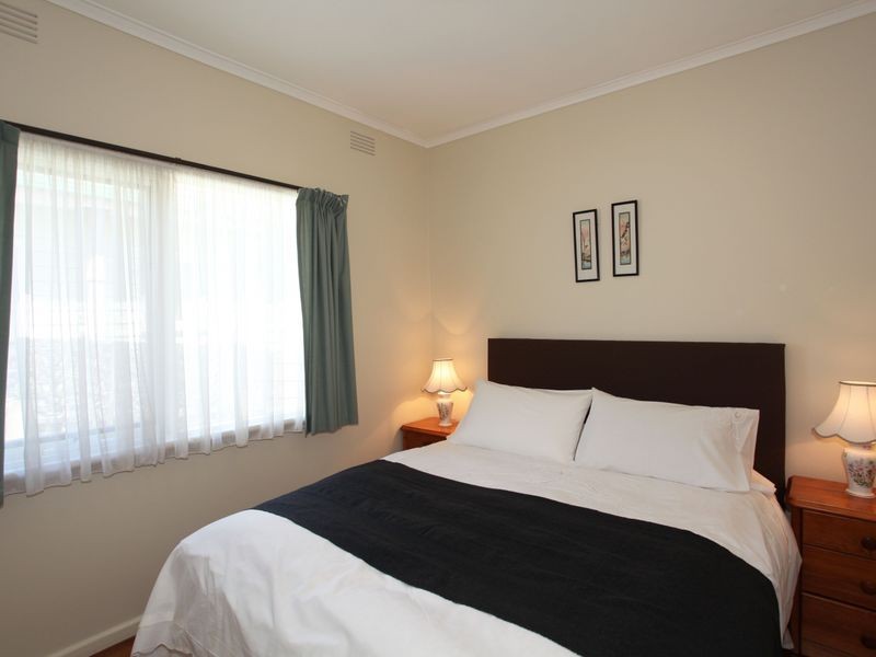 35 Lyall Road, Berwick VIC 3806