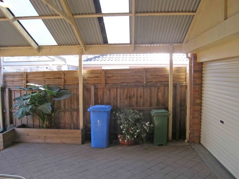 11 Chatswood Drive, Narre Warren South VIC 3805