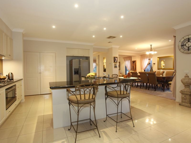 1 Lexton Street, Narre Warren South VIC 3805