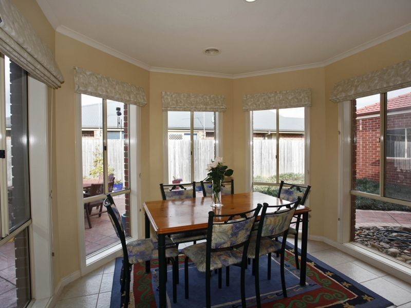 8 Chatsworth Court, Beaconsfield VIC 3807