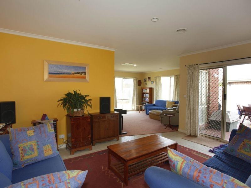 8 Chatsworth Court, Beaconsfield VIC 3807