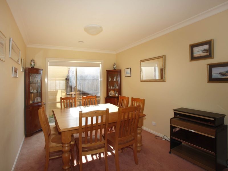 8 Chatsworth Court, Beaconsfield VIC 3807